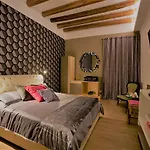 Vakantiehuis Myo Charming House