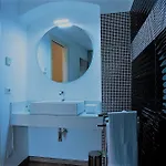 Myo Charming House *